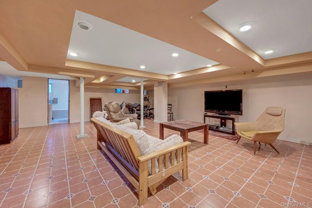 45 Wilmot Road, New Rochelle, NY 10804