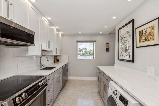 561 Bayshore Dr 6, Fort Lauderdale, FL 33304