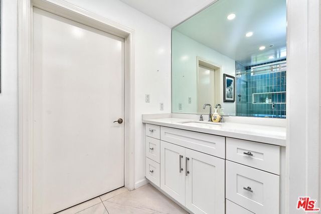 739 Lorraine Boulevard 103, Los Angeles, CA 90005