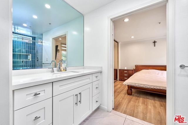 739 Lorraine Boulevard 103, Los Angeles, CA 90005