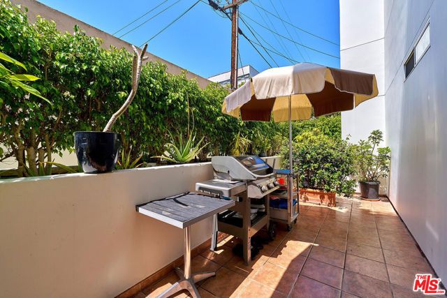 739 Lorraine Boulevard 103, Los Angeles, CA 90005