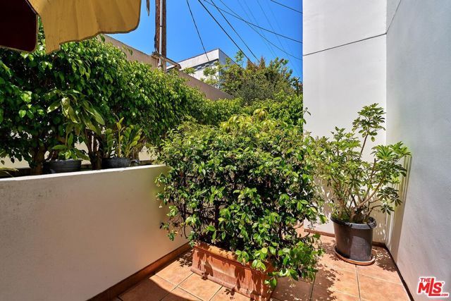 739 Lorraine Boulevard 103, Los Angeles, CA 90005