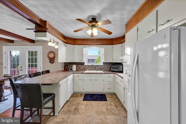 25 FREDERICK AVE, Denver, PA 17517