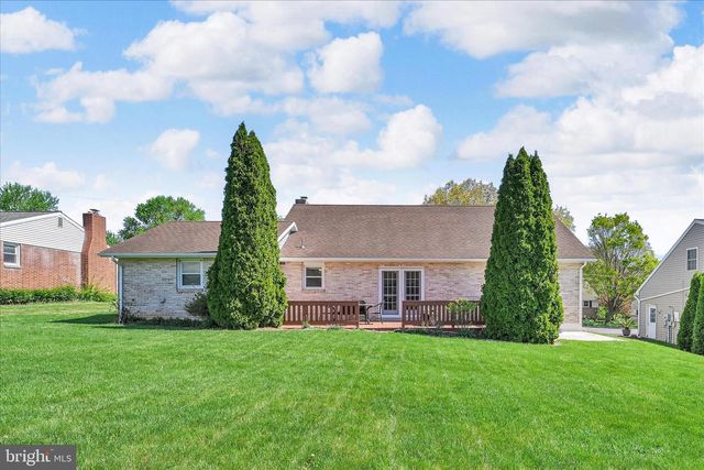 25 FREDERICK AVE, Denver, PA 17517
