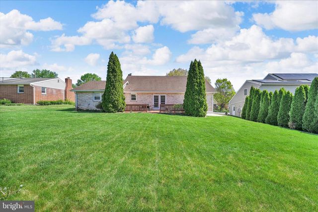 25 FREDERICK AVE, Denver, PA 17517