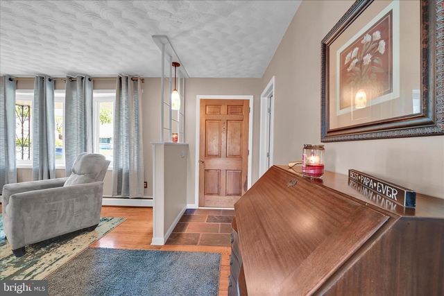 25 FREDERICK AVE, Denver, PA 17517