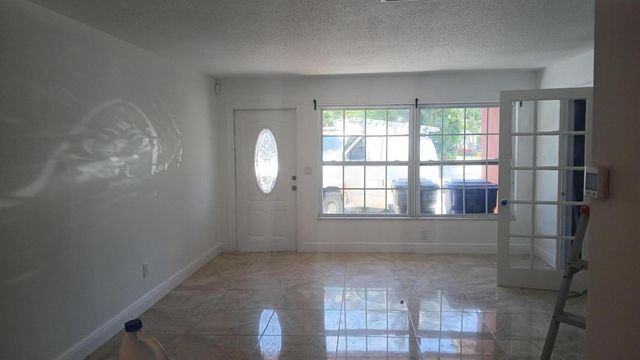 6231 SW 9th Place, North Lauderdale, FL 33068