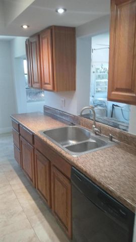 6231 SW 9th Place, North Lauderdale, FL 33068
