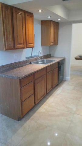 6231 SW 9th Place, North Lauderdale, FL 33068