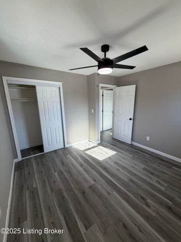 5414 Bungalow Dr, Louisville, KY 40258