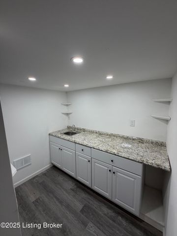 5414 Bungalow Dr, Louisville, KY 40258