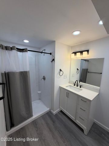 5414 Bungalow Dr, Louisville, KY 40258