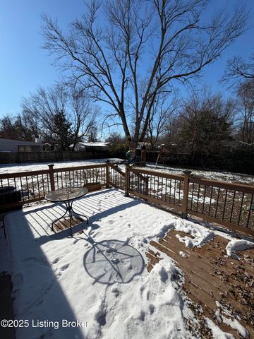 5414 Bungalow Dr, Louisville, KY 40258