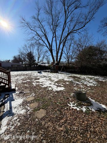 5414 Bungalow Dr, Louisville, KY 40258