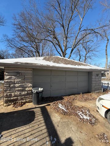 5414 Bungalow Dr, Louisville, KY 40258