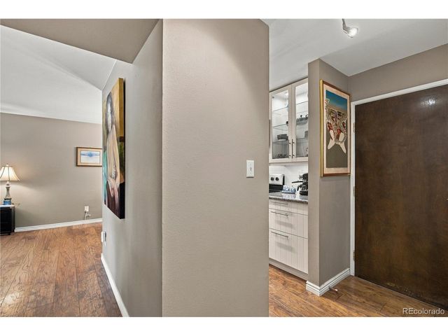 309 E Highline Cir 309-203, Centennial, CO 80122