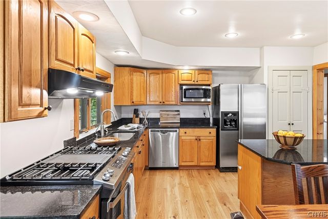 845 Winslip Circle, Spafford, NY 13152