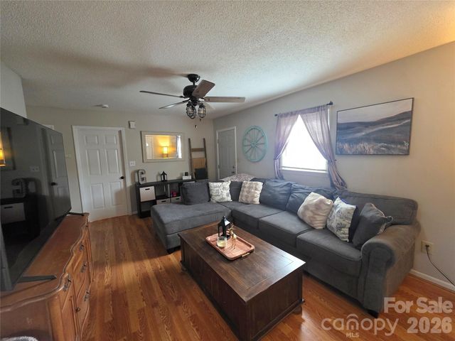 220 E Alabama Avenue, Bessemer City, NC 28016