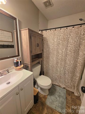 220 E Alabama Avenue, Bessemer City, NC 28016
