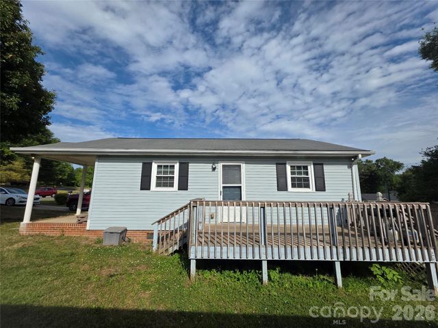 220 E Alabama Avenue, Bessemer City, NC 28016