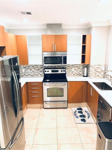 822 NE 19th Ave, Fort Lauderdale, FL 33304