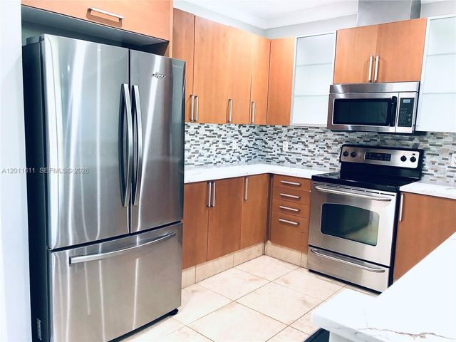 822 NE 19th Ave, Fort Lauderdale, FL 33304