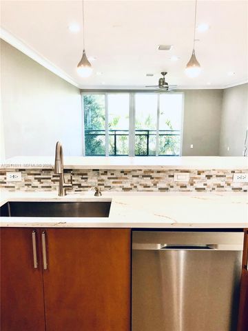 822 NE 19th Ave, Fort Lauderdale, FL 33304