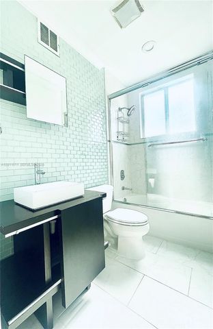 822 NE 19th Ave, Fort Lauderdale, FL 33304