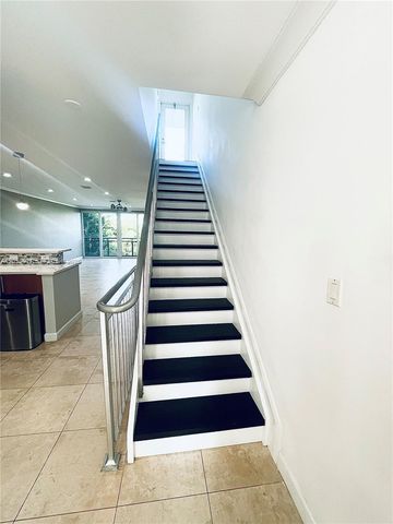 822 NE 19th Ave, Fort Lauderdale, FL 33304