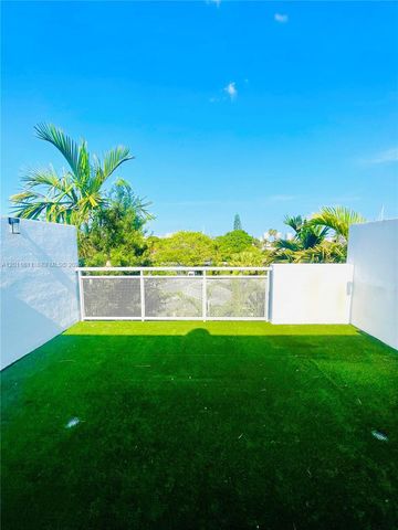 822 NE 19th Ave, Fort Lauderdale, FL 33304
