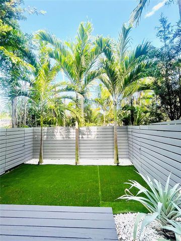 822 NE 19th Ave, Fort Lauderdale, FL 33304