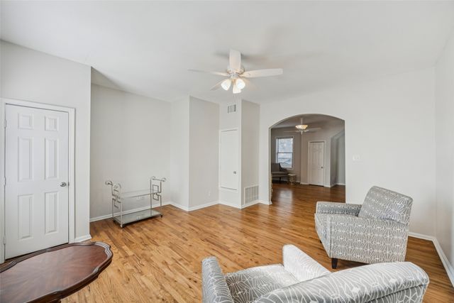 2110 Washington Avenue, Fort Worth, TX 76110