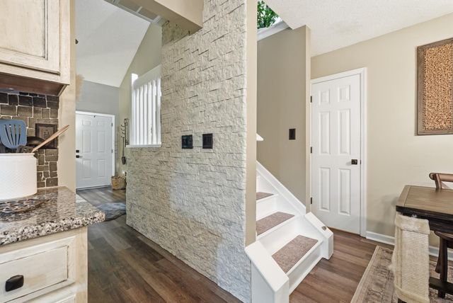 8089 Shadow Oak Drive, North Charleston, SC 29406