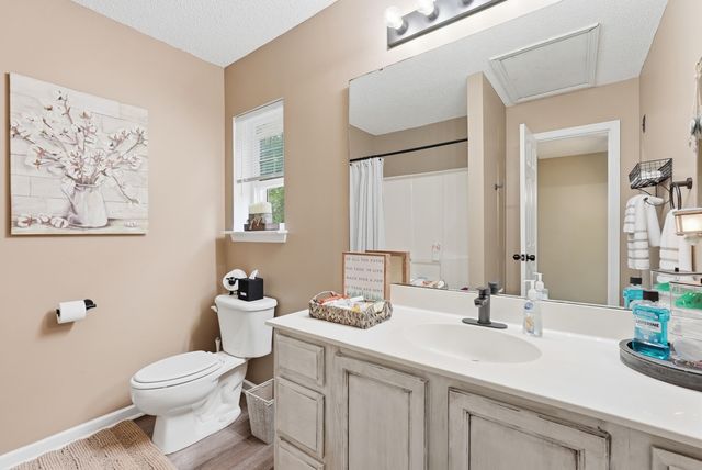 8089 Shadow Oak Drive, North Charleston, SC 29406