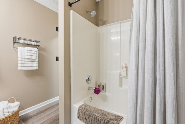 8089 Shadow Oak Drive, North Charleston, SC 29406