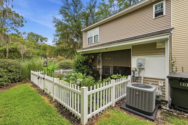 8089 Shadow Oak Drive, North Charleston, SC 29406