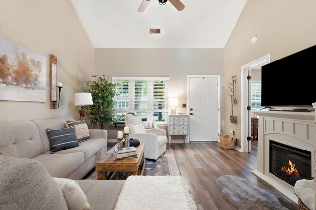 8089 Shadow Oak Drive, North Charleston, SC 29406