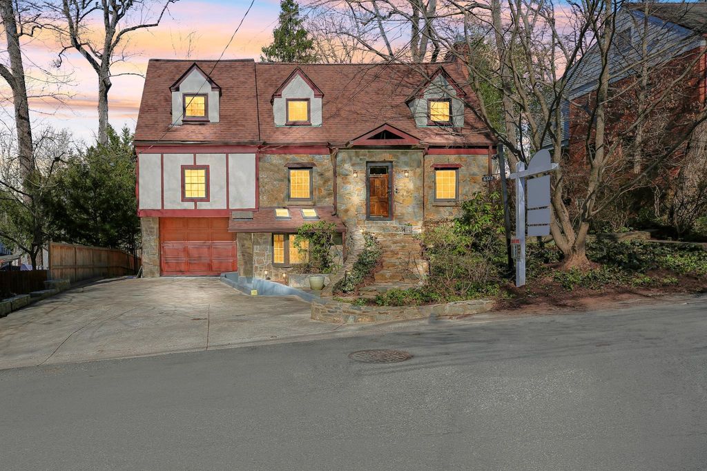 Image 3 of property listing at 6317 POE RD, Bethesda, MD 20817