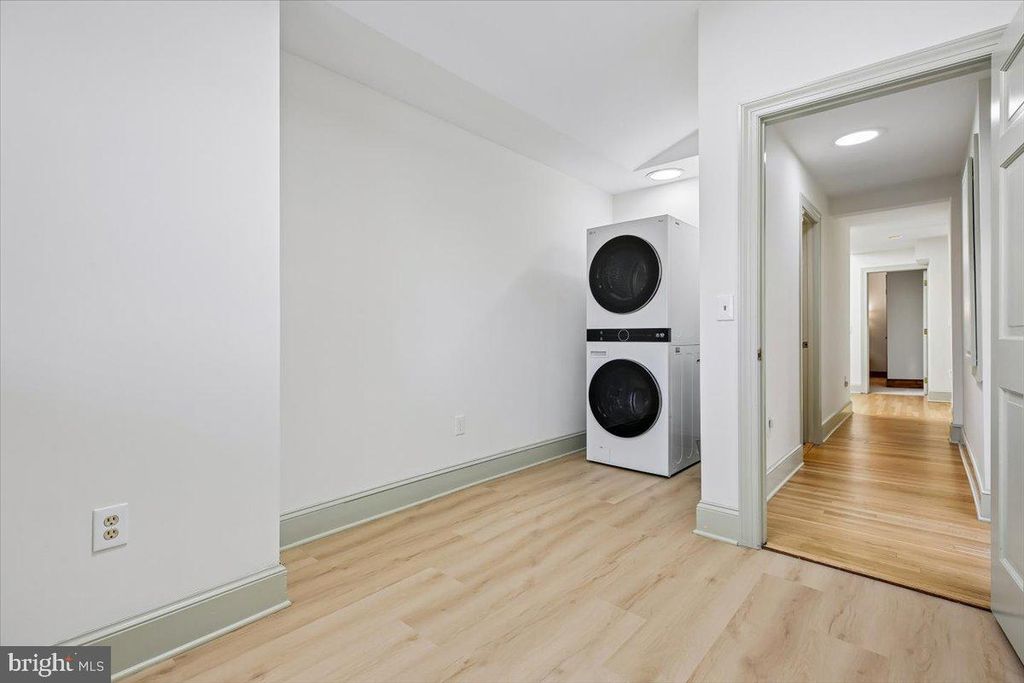 Image 33 of property listing at 6317 POE RD, Bethesda, MD 20817