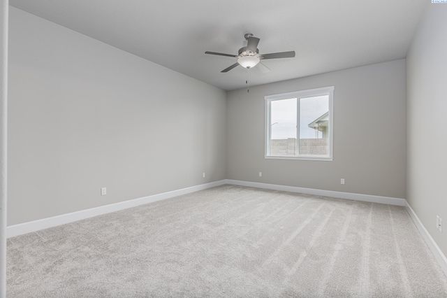 8705 Dusty Maiden Dr, Pasco, WA 99301