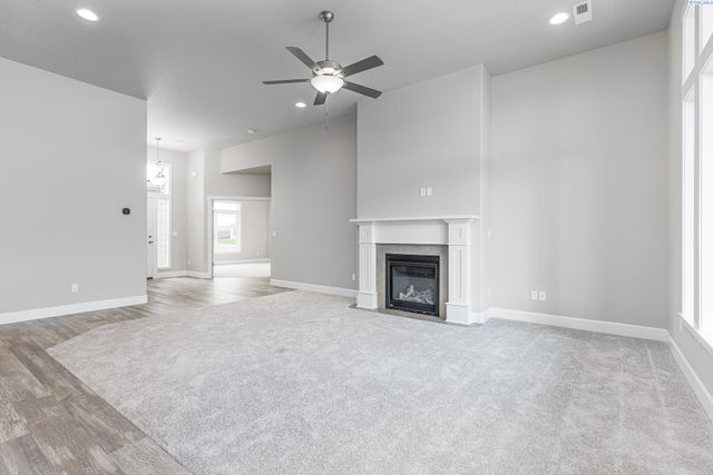 8705 Dusty Maiden Dr, Pasco, WA 99301