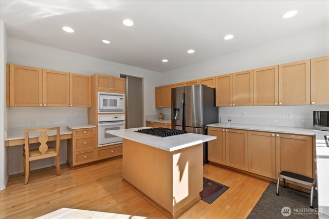 14239 229th Avenue NE, Woodinville, WA 98077