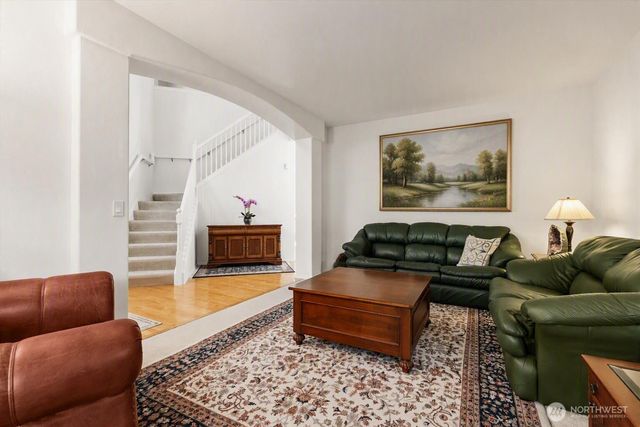 14239 229th Avenue NE, Woodinville, WA 98077