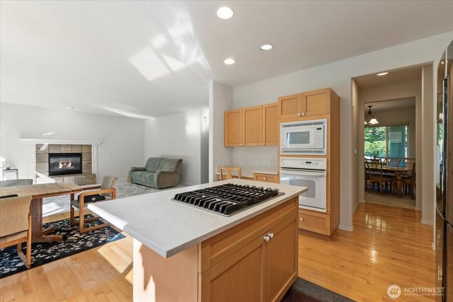 14239 229th Avenue NE, Woodinville, WA 98077