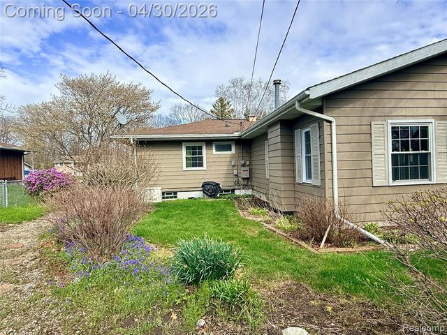 2571 Herber Drive, Port Huron, MI 48060