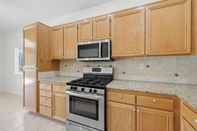 8899 Tobira Drive, Escondido, CA 92026