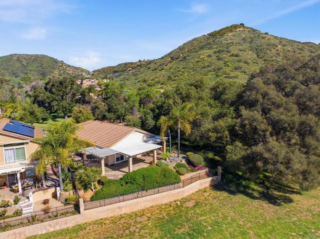 8899 Tobira Drive, Escondido, CA 92026