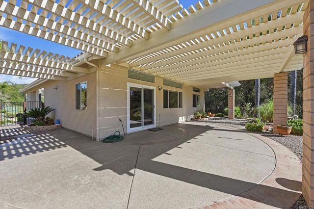 8899 Tobira Drive, Escondido, CA 92026