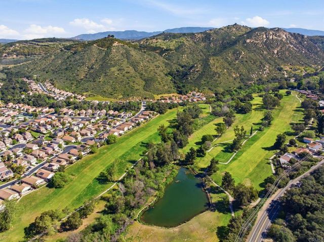 8899 Tobira Drive, Escondido, CA 92026