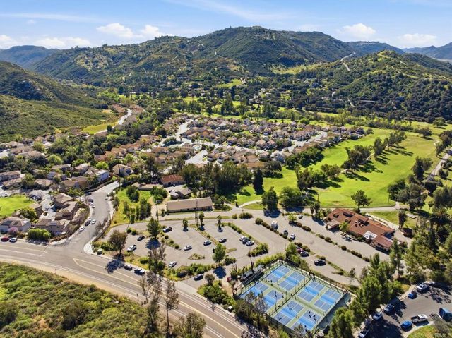 8899 Tobira Drive, Escondido, CA 92026